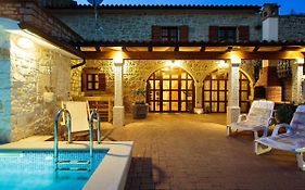 Cosy Holiday Home In Vrsar With Private Pool